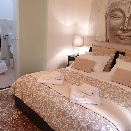 Domus La Foce Готель 2*