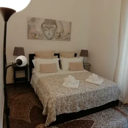 Hotell Domus La Foce Genua